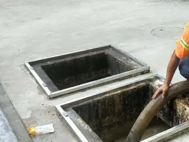 凌河化粪池清理
